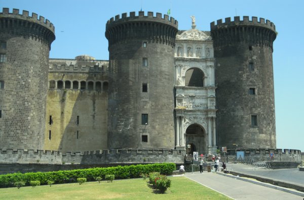 Castell Nuovo (Nápoles)